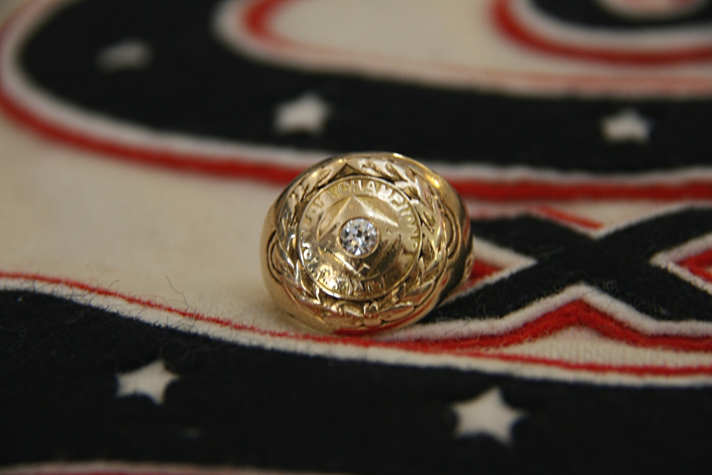 Shoeless Joe Jackson - 1917 Chicago White Sox World Series Ring With Wooden  Box